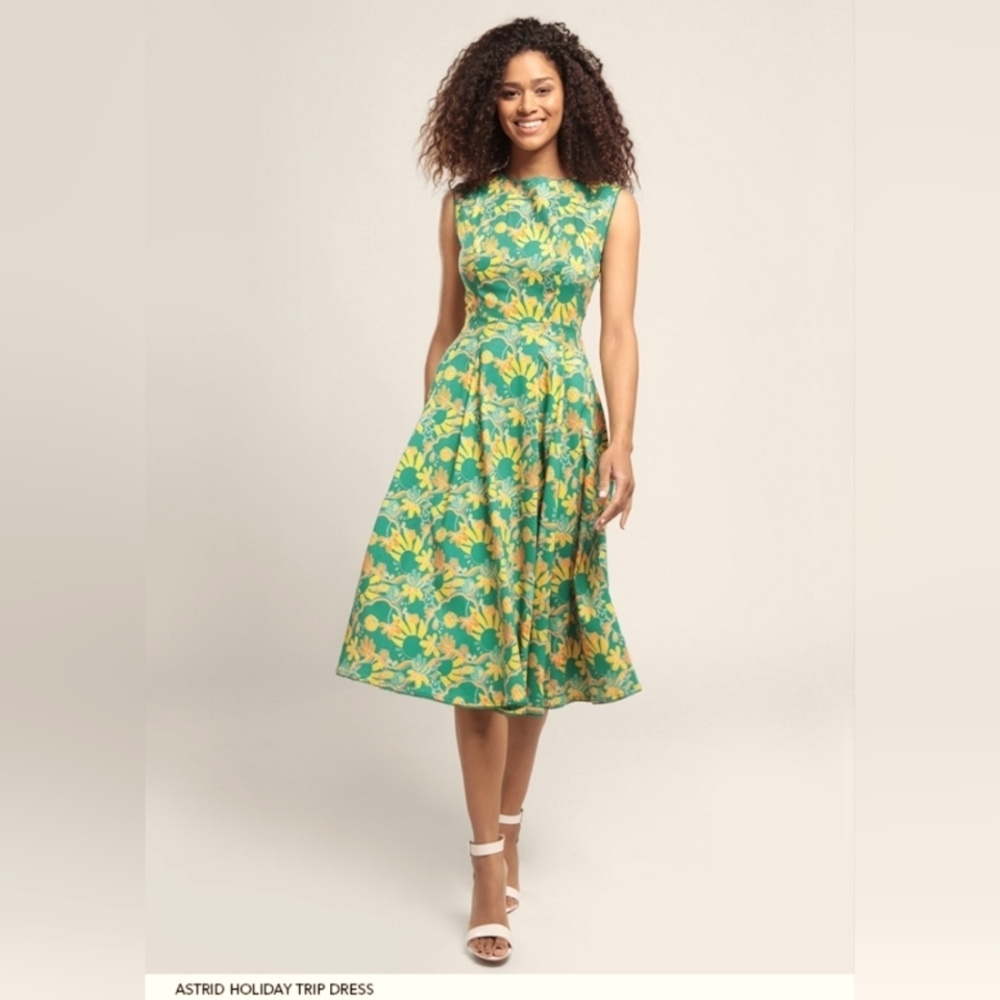 NWT Brigth and Beautiful Astrid Holiday Trip Dress